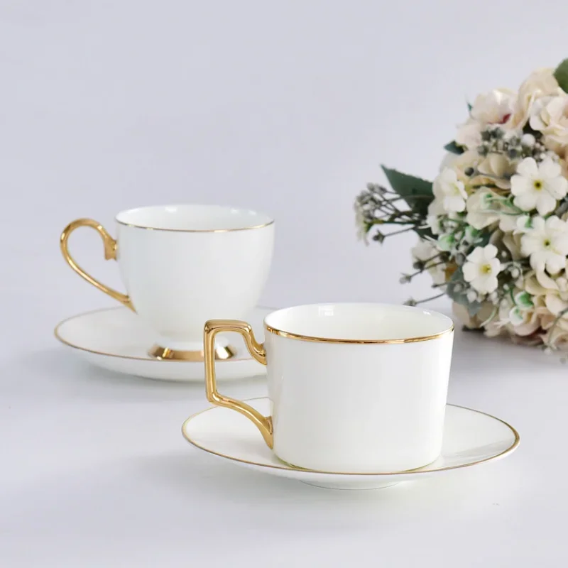 European ceramic gold handle coffee cup saucer office afternoon tea water cup business gift bone china cup saucer set
European ceramic gold handle coffee cup saucer office afternoon tea water cup business gift bone china cup saucer set
