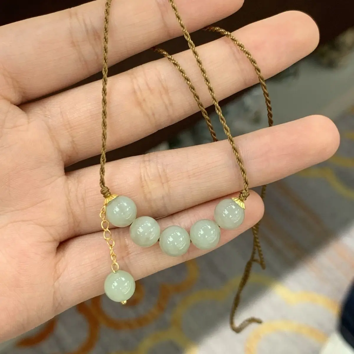 Ran Hetian jade smile chain, mixed material jasper 8mm round bead collarbone necklace, niche light luxury temperament neck jewel
Ran Hetian jade smile chain, mixed material jasper 8mm round bead collarbone necklace, niche light luxury temperament neck jewel