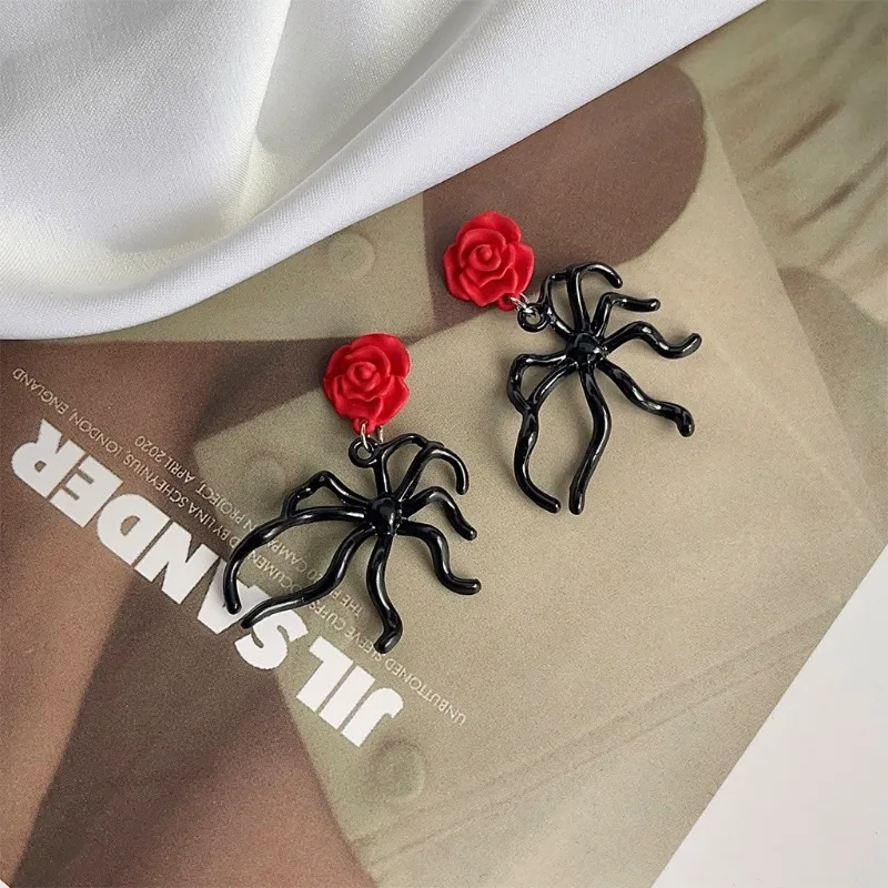 Vintage Dark Red Rose Earrings Niche Artistic Black Lines High-End Jewelry
Vintage Dark Red Rose Earrings Niche Artistic Black Lines High-End Jewelry
