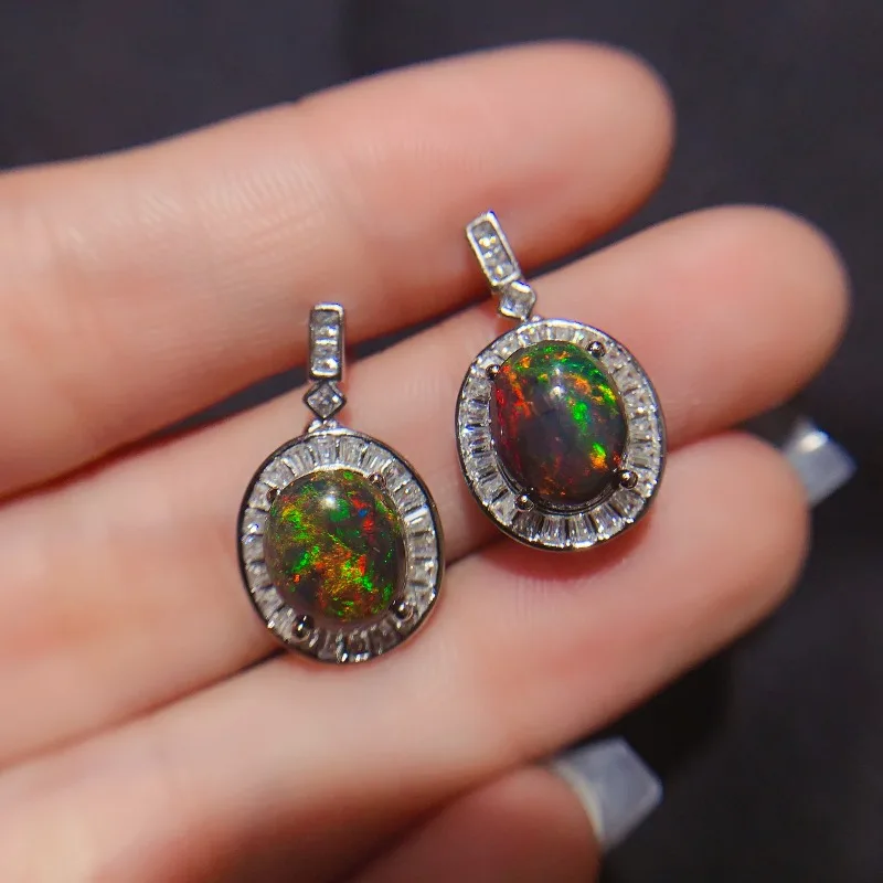YULEM Colorful Natural Gemstone Ethiopia Opal 8x10mm Earring 925 Sterling Silver Fine Jewelry for Women's Gift
YULEM Colorful Natural Gemstone Ethiopia Opal 8x10mm Earring 925 Sterling Silver Fine Jewelry for Women's Gift