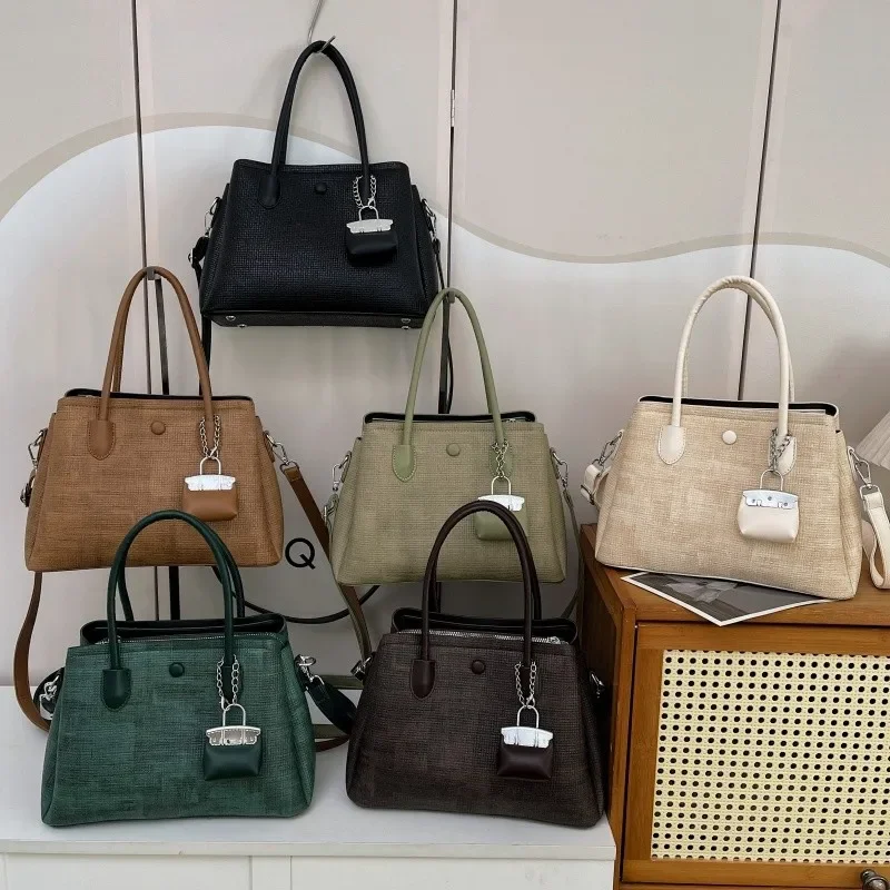 Vintage Elegant Luxury Diaper Bag A Chic Classic Leather Crossbody Bag For The Modern Minimalist Fashion Woman
Vintage Elegant Luxury Diaper Bag A Chic Classic Leather Crossbody Bag For The Modern Minimalist Fashion Woman