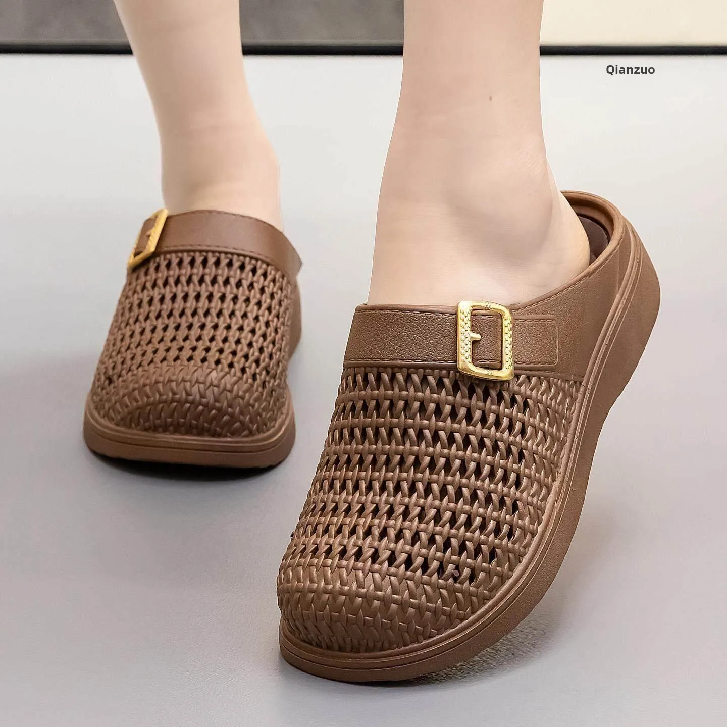 Women's Outdoor Slip-On Sandals Half-Covered Soft Bottom Breathable Summer Hollow out Mules Slipper Comfortable Walking Shoes
Women's Outdoor Slip-On Sandals Half-Covered Soft Bottom Breathable Summer Hollow out Mules Slipper Comfortable Walking Shoes