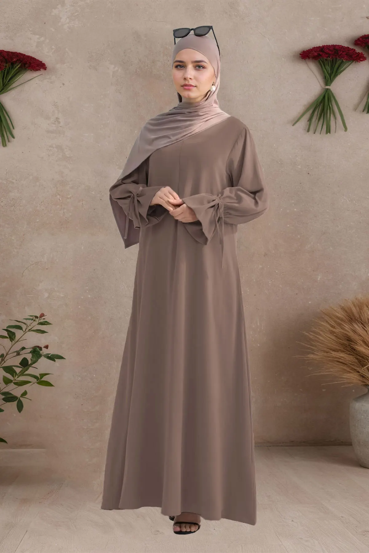 Elegant Taro color Muslim Abaya Women Islamic Soft Material Drawstring Cuffs Perfect for Saudi Arabia UAE Qatar Middle East Fash
Elegant Taro color Muslim Abaya Women Islamic Soft Material Drawstring Cuffs Perfect for Saudi Arabia UAE Qatar Middle East Fash