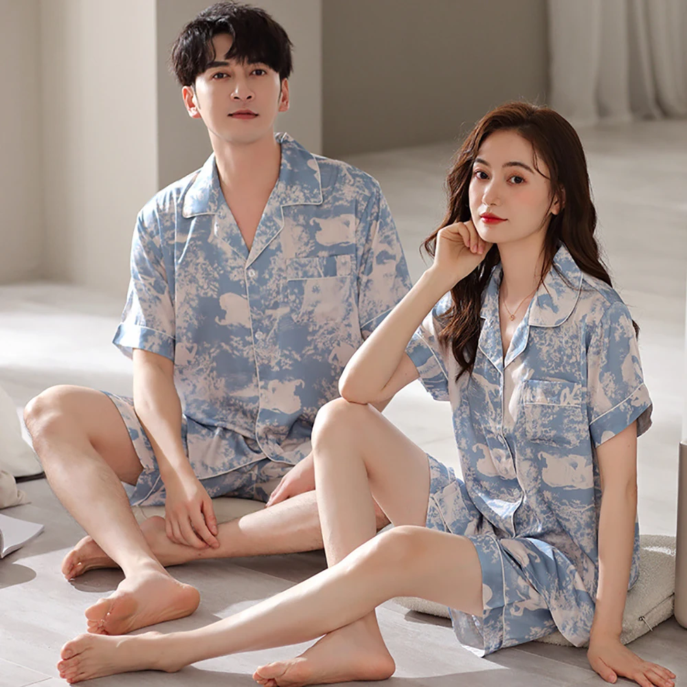 High Quality Ice Silk Satin Couple Sleepwear Summer Cool Thin Women's Pajamas Breathable Soft Male Trousers Sets Pijama Mujer
High Quality Ice Silk Satin Couple Sleepwear Summer Cool Thin Women's Pajamas Breathable Soft Male Trousers Sets Pijama Mujer