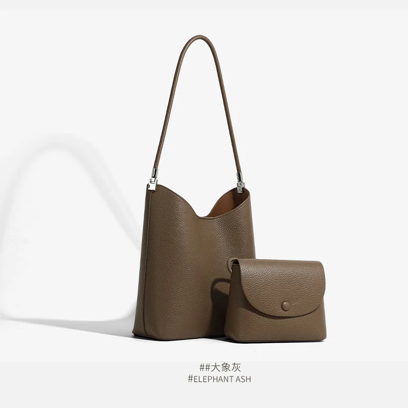 2025 New Trendy Tote Bag, Niche High Sense Large Capacity Crossbody Shoulder Bag, Casual Commuter Bag for Women
2025 New Trendy Tote Bag, Niche High Sense Large Capacity Crossbody Shoulder Bag, Casual Commuter Bag for Women