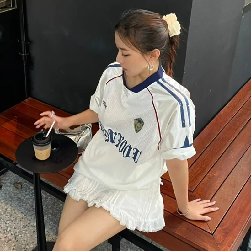 Women Hollowed Out Sportswear Striped Half Sleeved Loose T-shirt Casual Sports Retro Street Trend Summer Comfortable Breathable
Women Hollowed Out Sportswear Striped Half Sleeved Loose T-shirt Casual Sports Retro Street Trend Summer Comfortable Breathable