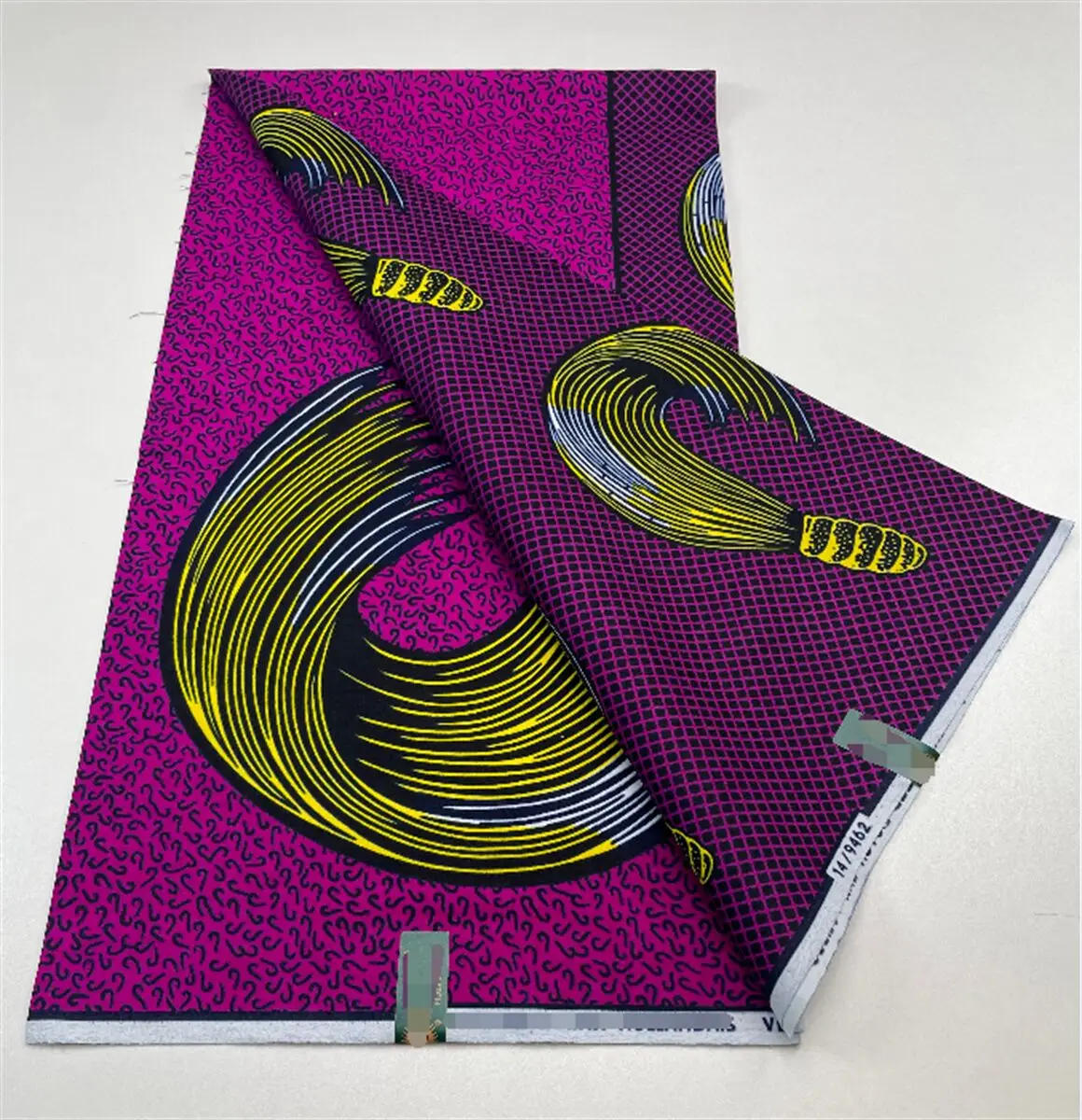 Origina African Wax Fabric Veritable Wax Nigerian Ankara Block Prints Batik Fabric Dutch Pagne 100% Cotton 2024 For Sewing
Origina African Wax Fabric Veritable Wax Nigerian Ankara Block Prints Batik Fabric Dutch Pagne 100% Cotton 2024 For Sewing