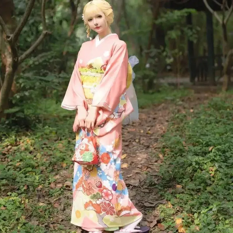 Цияпонское женское традиционное кимоно с национальным цветочным принтом, кимоно, летнее платье юката, одежда для фотосессии для девочек
Цияпонское женское традиционное кимоно с национальным цветочным принтом, кимоно, летнее платье юката, одежда для фотосессии для девочек