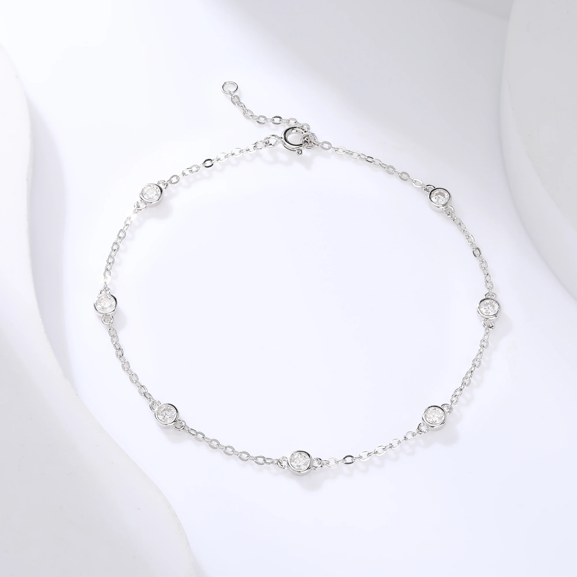 S925 Посеребренный браслет из белого золота 18 карат с круглым муассанитом и бриллиантами, динамический пузырьковый браслет для женщин
S925 Посеребренный браслет из белого золота 18 карат с круглым муассанитом и бриллиантами, динамический пузырьковый браслет для женщин