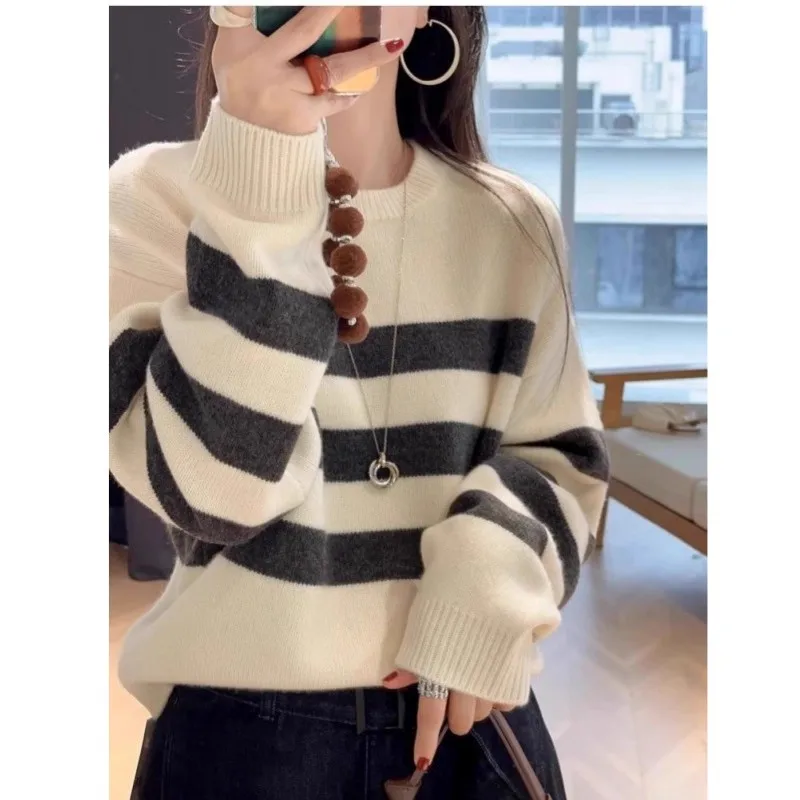 Autumn and winter striped versatile round-neck pullover cashmere sweater loose wool knitted sweater women base layer top
Autumn and winter striped versatile round-neck pullover cashmere sweater loose wool knitted sweater women base layer top