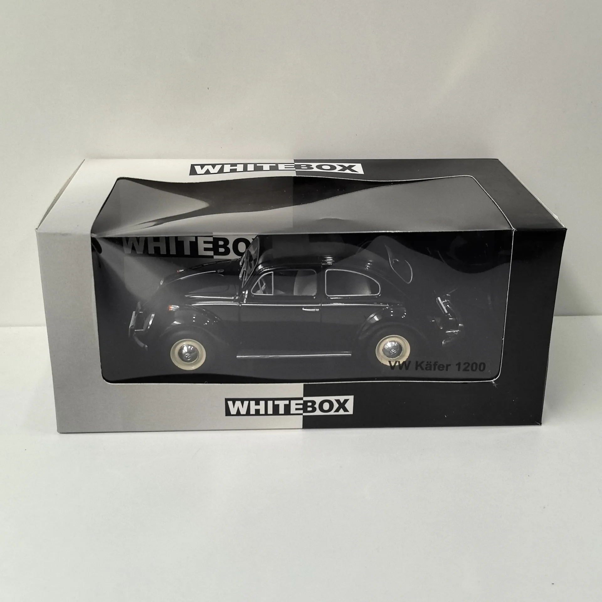Литая под давлением модель автомобиля из сплава WHITEBOX в масштабе 1/24 VW kafer 1200 VW Beetle W6
Литая под давлением модель автомобиля из сплава WHITEBOX в масштабе 1/24 VW kafer 1200 VW Beetle W6