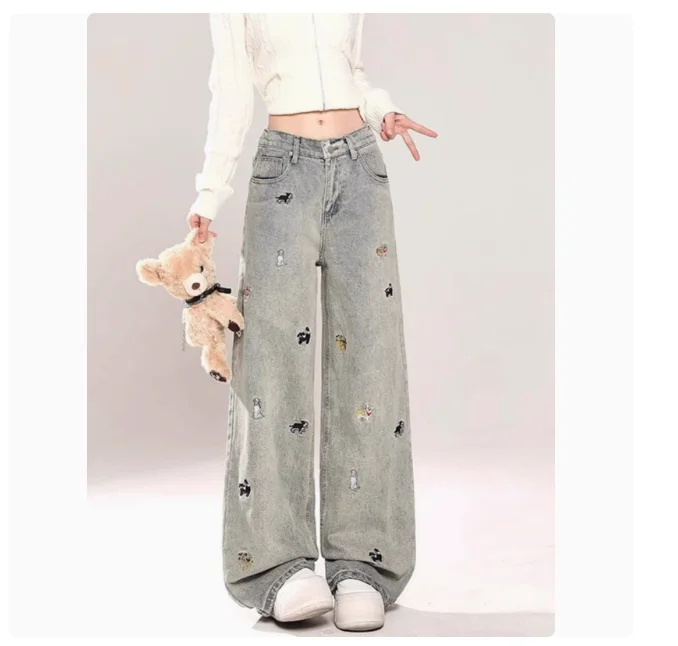 Casual Cartoon Embroidery High Waist Wide Leg Jeans Women's Loose Fit Spring Autumn New Style Versatile Denim Pants
Casual Cartoon Embroidery High Waist Wide Leg Jeans Women's Loose Fit Spring Autumn New Style Versatile Denim Pants