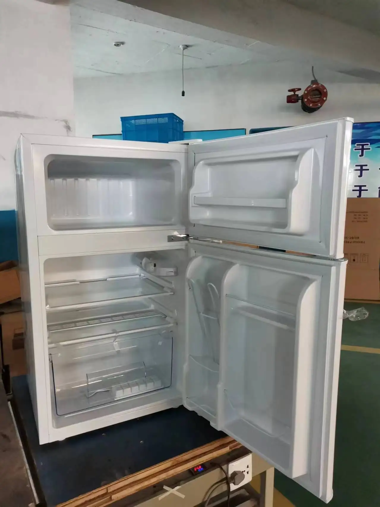 Высококачественный автомобильный холодильник 98 л, 60 Вт, DC12V/24V, AC110V~220V для автодомов, лодок, солнечной энергии
Высококачественный автомобильный холодильник 98 л, 60 Вт, DC12V/24V, AC110V~220V для автодомов, лодок, солнечной энергии