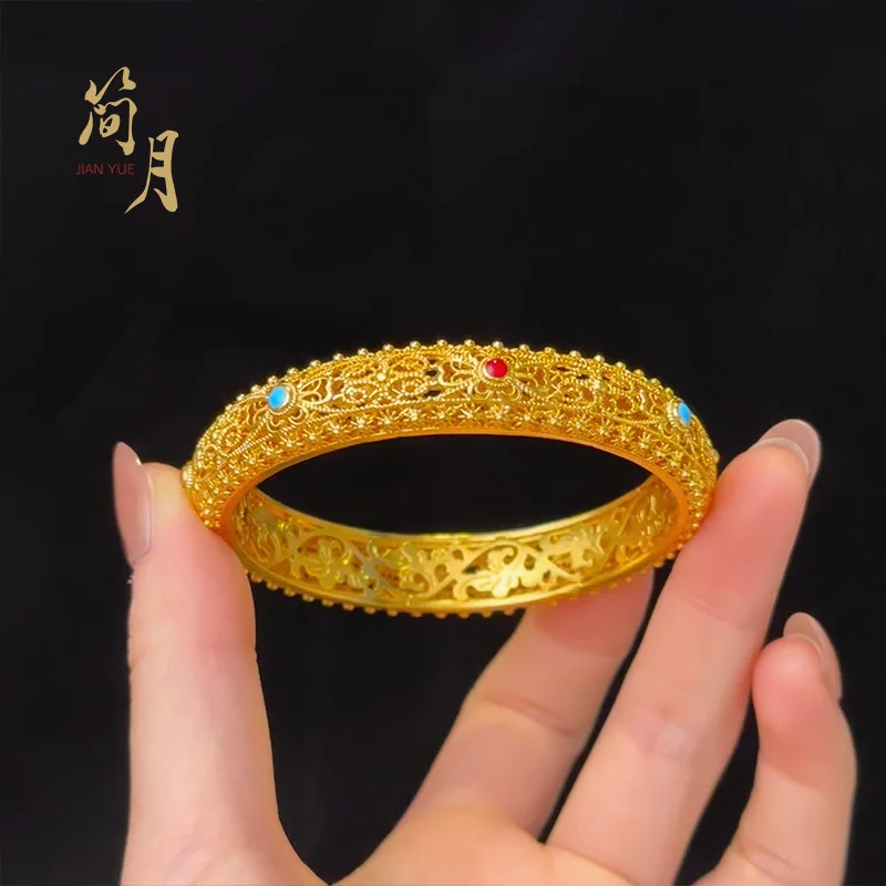 Luxury 24K 9999 Pure Gold real gold Women's Dragonfly Flower Bracelet Silk Queen Bracelet Hollow Enamel Bracelet
Luxury 24K 9999 Pure Gold real gold Women's Dragonfly Flower Bracelet Silk Queen Bracelet Hollow Enamel Bracelet