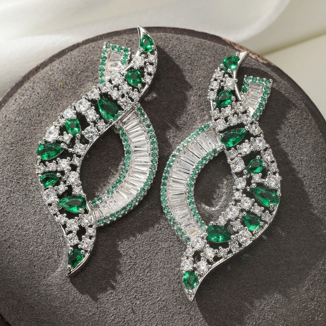 Elegant Cubic Zircon Branches Design Earrings Paved Geometric Water Drop CZ Stone Luxury Women High Quality Jewelry Gifts
Elegant Cubic Zircon Branches Design Earrings Paved Geometric Water Drop CZ Stone Luxury Women High Quality Jewelry Gifts