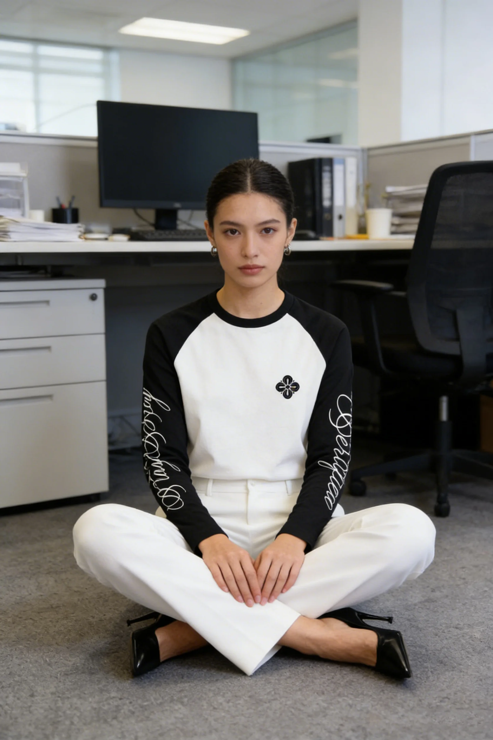 Ins Harajuku style concealed button hooded long sleeved striped top casual women's hooded T-shirt top
Ins Harajuku style concealed button hooded long sleeved striped top casual women's hooded T-shirt top