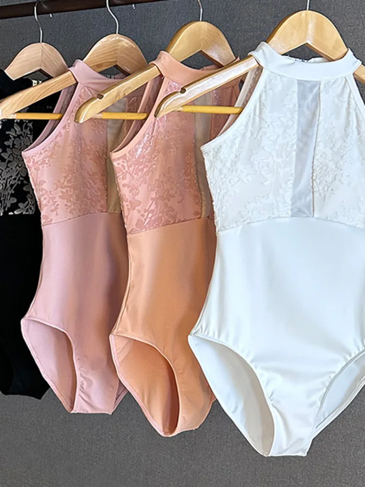 Lace Patchwork Halter Neck Ballet Dance Romper for Women, Slim Fit Bodysuit for Stage Performance and Daily Practice
Lace Patchwork Halter Neck Ballet Dance Romper for Women, Slim Fit Bodysuit for Stage Performance and Daily Practice