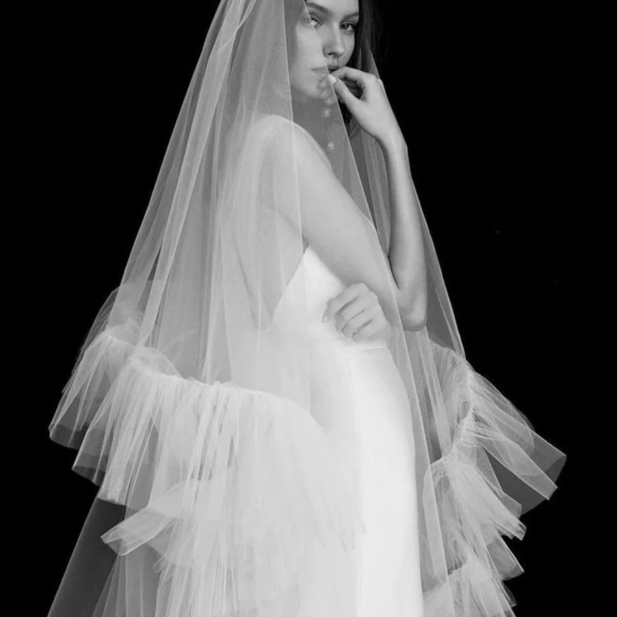 3 Meters Ruffle Edge Bridal Veil Main Wedding Dress Pleated Long Trailing Simple Veil Cloud Edge Double Cover Mori Hair
3 Meters Ruffle Edge Bridal Veil Main Wedding Dress Pleated Long Trailing Simple Veil Cloud Edge Double Cover Mori Hair