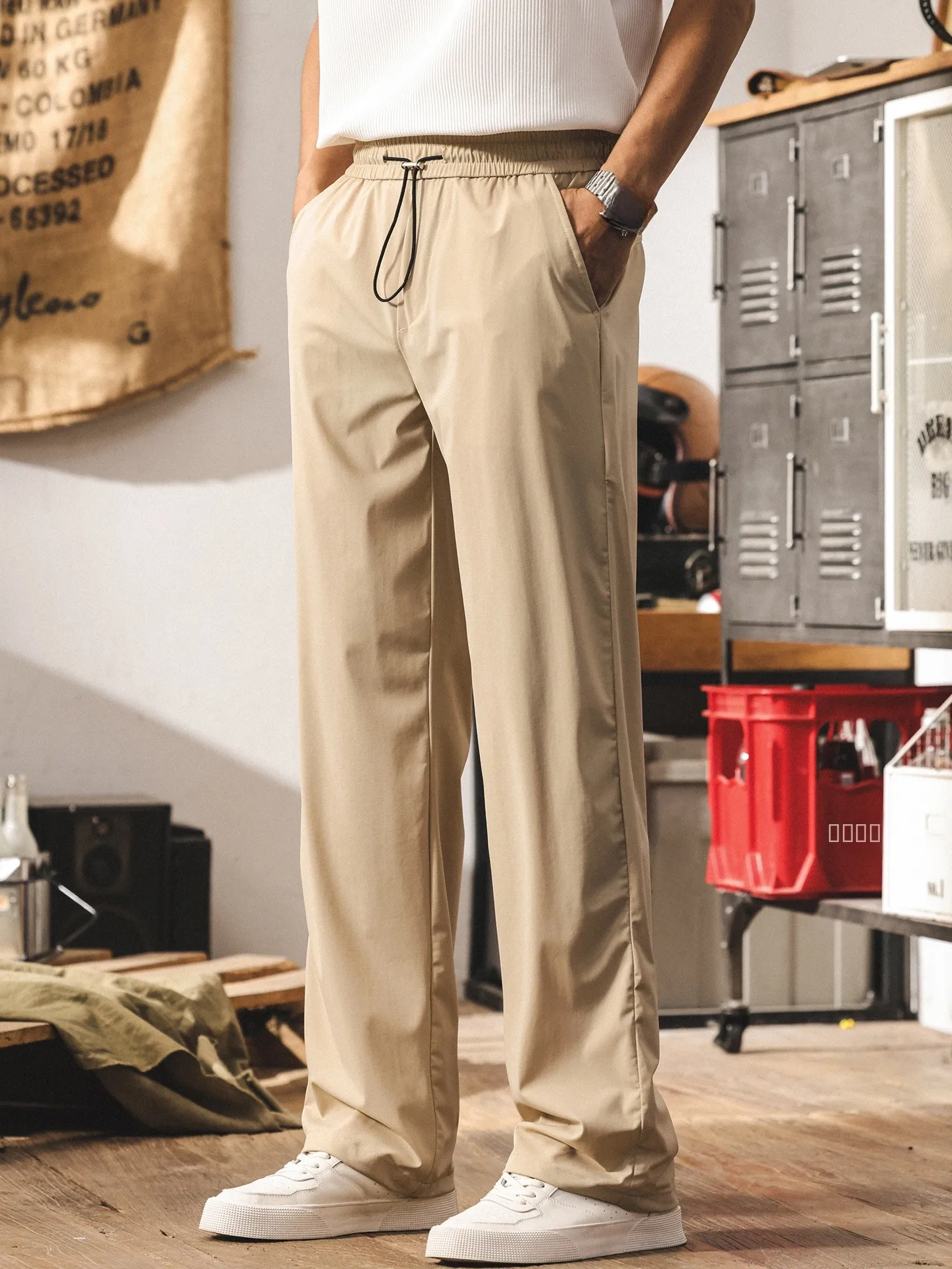 Khaki Color Men's Loose Straight Leg Summer Ice Silk Casual Pants Drapey Long Trousers Faionable Brand Breathable
Khaki Color Men's Loose Straight Leg Summer Ice Silk Casual Pants Drapey Long Trousers Faionable Brand Breathable