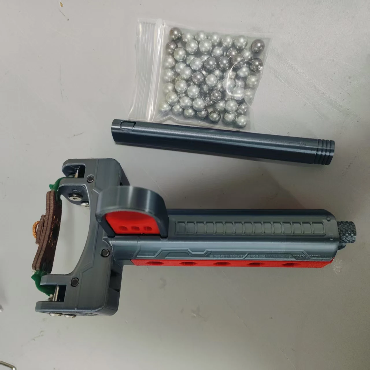 New Carbon Fiber Automatic Loading Slingshot PLA+PETG 3D Printed with Good Grip and High-precision Outdoor Hunting EDC Tool
New Carbon Fiber Automatic Loading Slingshot PLA+PETG 3D Printed with Good Grip and High-precision Outdoor Hunting EDC Tool