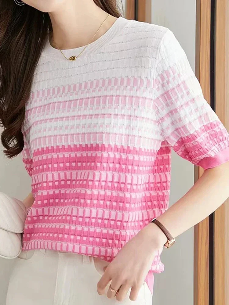 Korean Style Women Contrasting Jacquard Patchwork Plaid Bottom Shirt Classic Fashion Summer Round Neck Women's Ice Silk Knit Top
Korean Style Women Contrasting Jacquard Patchwork Plaid Bottom Shirt Classic Fashion Summer Round Neck Women's Ice Silk Knit Top