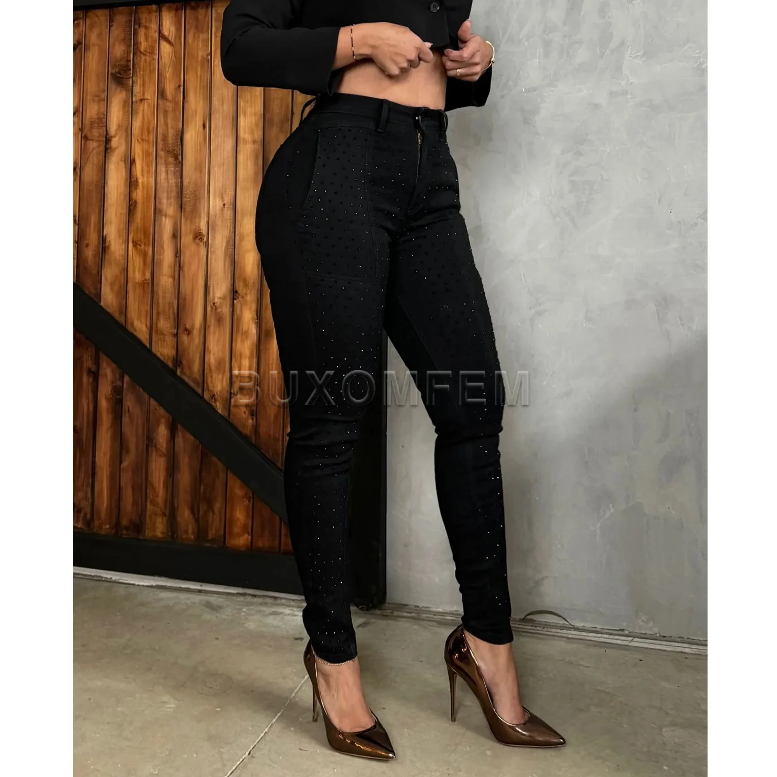 Large Size American Retro Rhinestone Straight Leg Jeans High Waist Slimming Wide Leg Pants Pushed Up Fashion Trousers 2025 New
Large Size American Retro Rhinestone Straight Leg Jeans High Waist Slimming Wide Leg Pants Pushed Up Fashion Trousers 2025 New