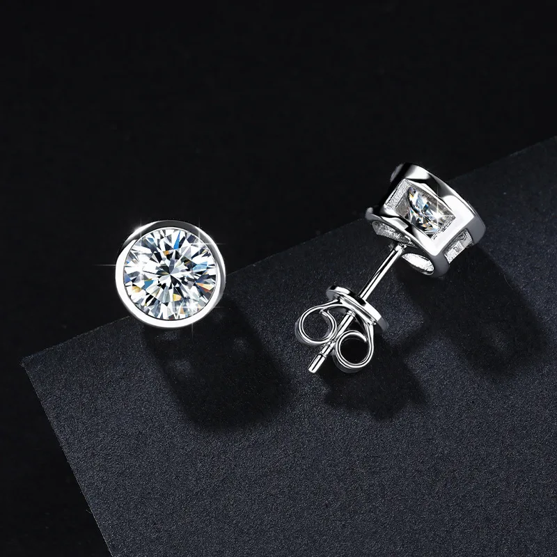 TY Муассанит Маленькие серьги-лампочки из стерлингового серебра S925 Нишевые модные серьги высокого класса
TY Муассанит Маленькие серьги-лампочки из стерлингового серебра S925 Нишевые модные серьги высокого класса