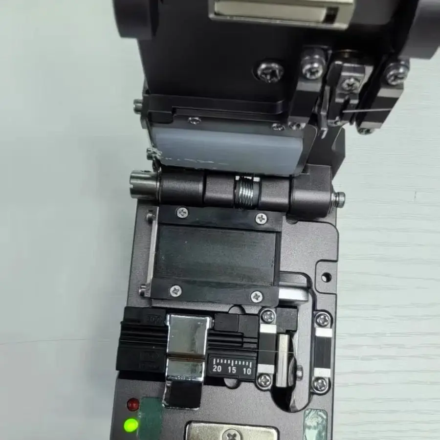 CS21 All-in-One Fiber Optic Tool Thermal Stripper & Cleaver, Hot & Cold Stripping for Single/Ribbon Fiber
CS21 All-in-One Fiber Optic Tool Thermal Stripper & Cleaver, Hot & Cold Stripping for Single/Ribbon Fiber