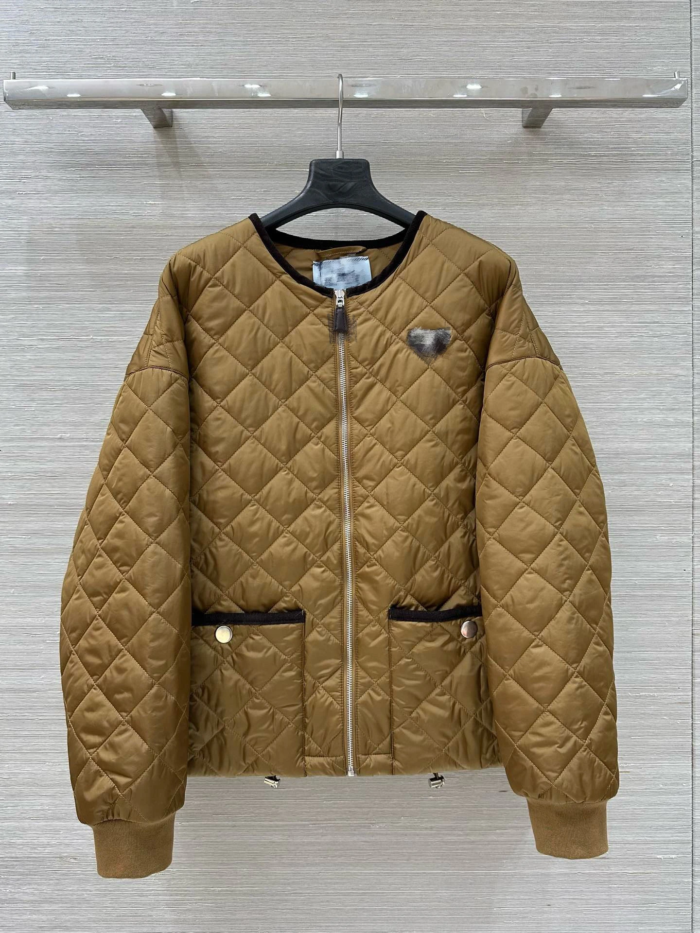 Стеганый хлопковый тюнер в стиле ретро карамельного цвета с бриллиантами, легкий теплый длинный свек, повседневный свободный крой, круглый Ne, застежка-молния
Стеганый хлопковый тюнер в стиле ретро карамельного цвета с бриллиантами, легкий теплый длинный свек, повседневный свободный крой, круглый Ne, застежка-молния