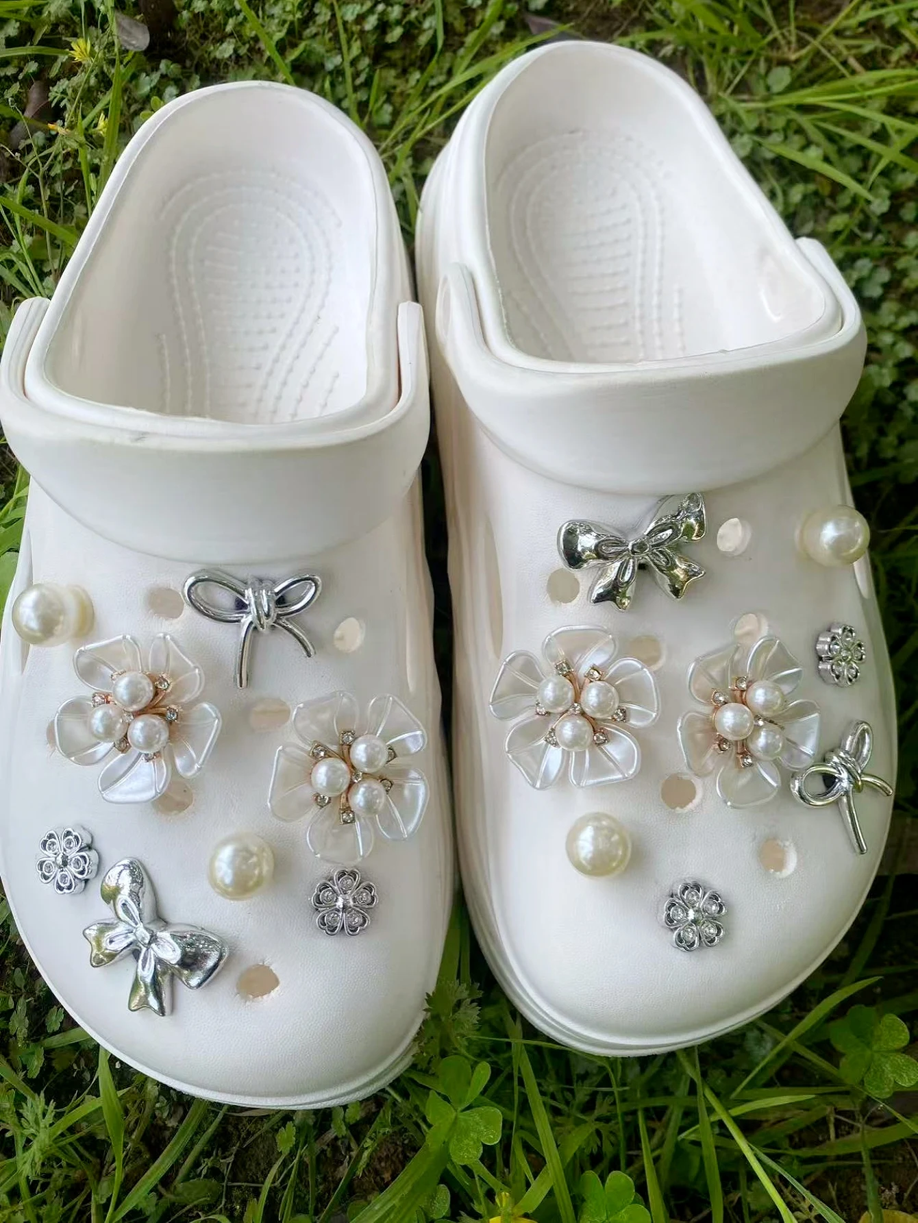 16 flowers high sense shoes decoration DIY casual shoes decoration - fun and versatile personalized shoe way
16 flowers high sense shoes decoration DIY casual shoes decoration - fun and versatile personalized shoe way