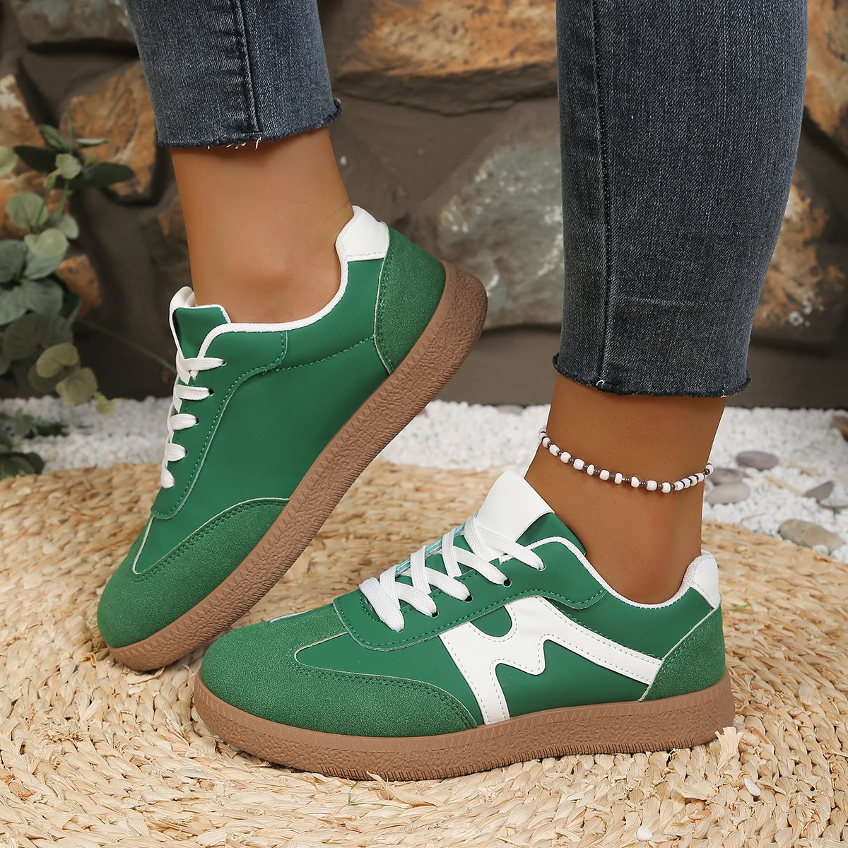 Women Sneakers Large Size Retro Spliced Color Sport Shoes for Women Flat Bottom Ladies Shoes Comfortable Breathable Sneakers
Women Sneakers Large Size Retro Spliced Color Sport Shoes for Women Flat Bottom Ladies Shoes Comfortable Breathable Sneakers