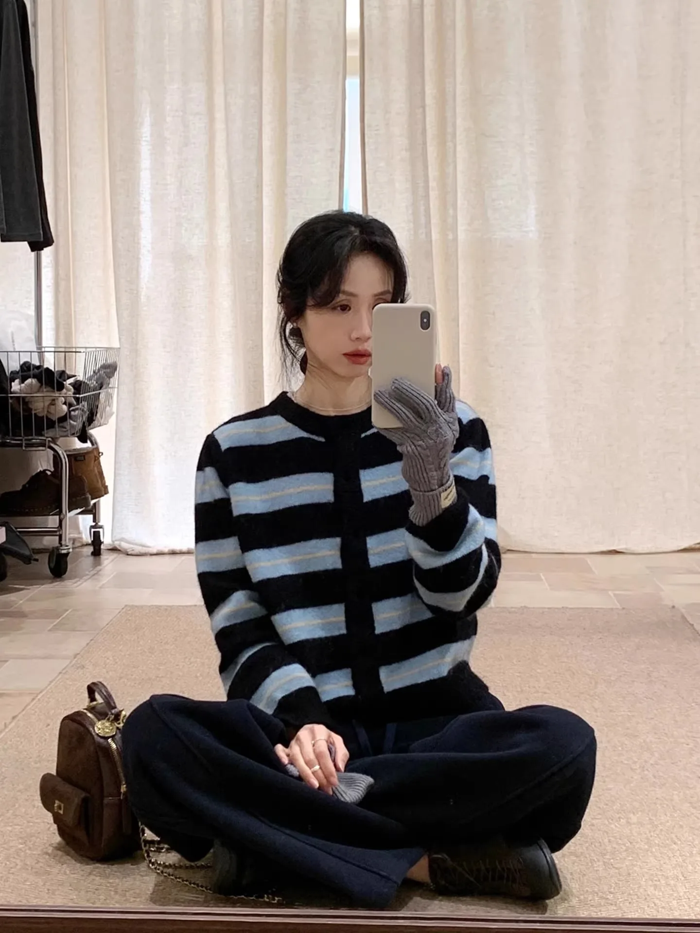 Ретро-кардиган в полоску для женщин, красивый, с контрастными цветами, длинный, стандартной длины, на пуговицах, женский, модный
Ретро-кардиган в полоску для женщин, красивый, с контрастными цветами, длинный, стандартной длины, на пуговицах, женский, модный