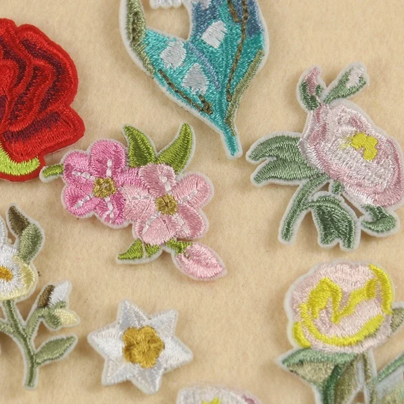 14PCS Cartoon DIY Patch Flower Set Cross-border Explosion Rose Embroidery Cloth Sticker Children's Clothing Accessories
14PCS Cartoon DIY Patch Flower Set Cross-border Explosion Rose Embroidery Cloth Sticker Children's Clothing Accessories