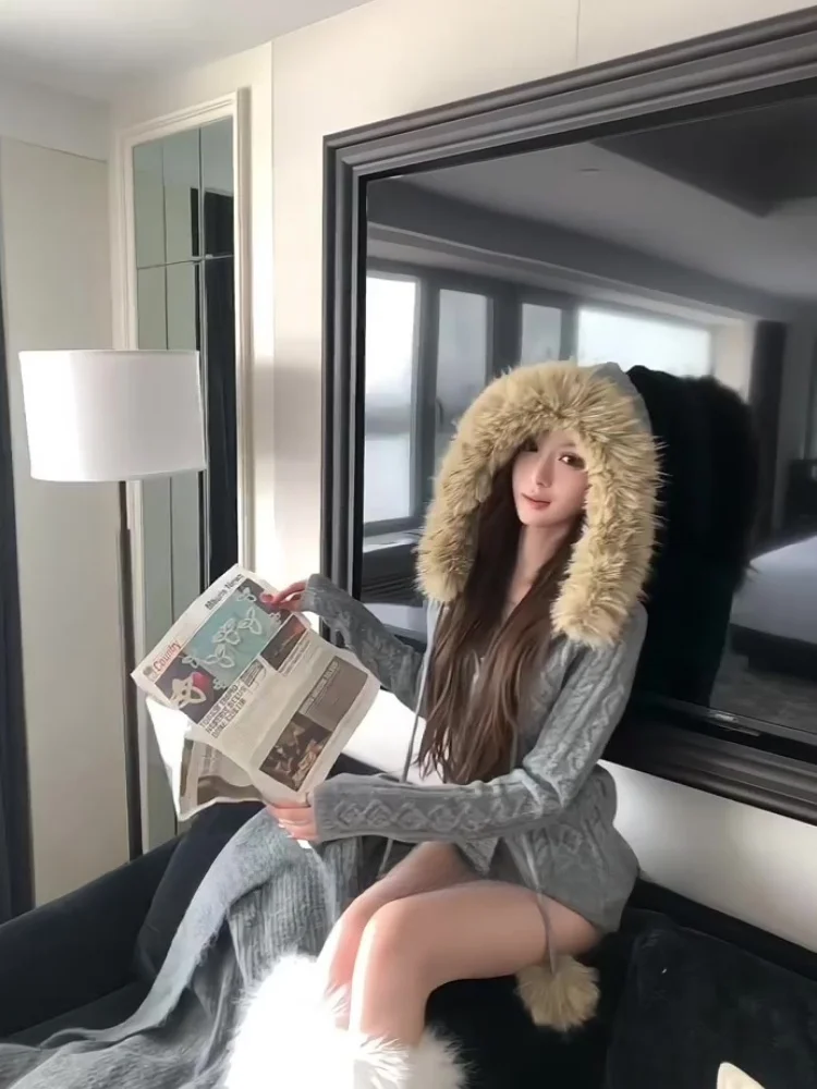 Женский вязаный комбинезон с меховым воротником и капюшоном, осенне-зимний, облегающий, сексуальный, с высокой талией и широкими штанинами
Женский вязаный комбинезон с меховым воротником и капюшоном, осенне-зимний, облегающий, сексуальный, с высокой талией и широкими штанинами