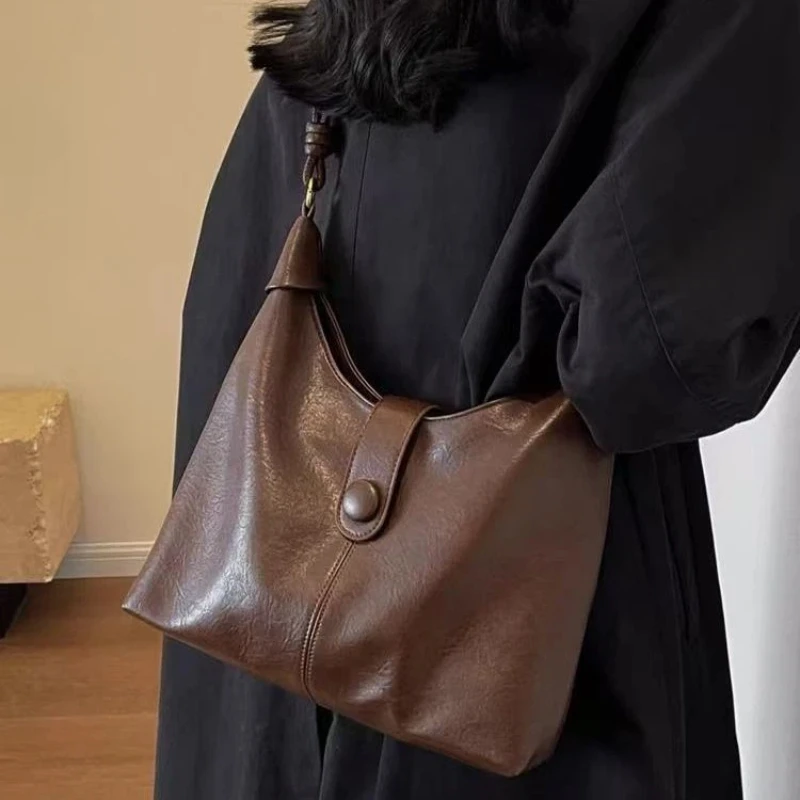 Retro Large Capacity Backpack Crossbody Bag 2025 New Premium Single Shoulder Versatile Tote Bag
Retro Large Capacity Backpack Crossbody Bag 2025 New Premium Single Shoulder Versatile Tote Bag