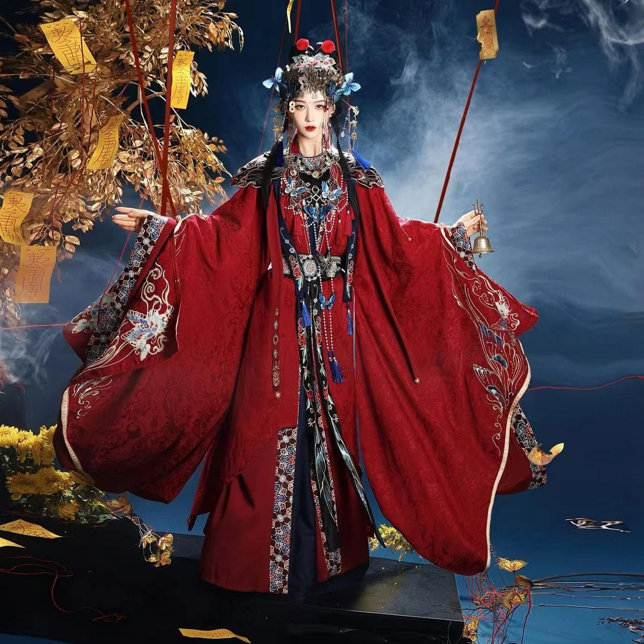 Костюм для косплея Fangfeiyuan Nuo Opera Hanfu: Женский комплект с тяжелой вышивкой, темная серия, для самостоятельной сборки, в стиле Wangmu Ghost Banquet
Костюм для косплея Fangfeiyuan Nuo Opera Hanfu: Женский комплект с тяжелой вышивкой, темная серия, для самостоятельной сборки, в стиле Wangmu Ghost Banquet