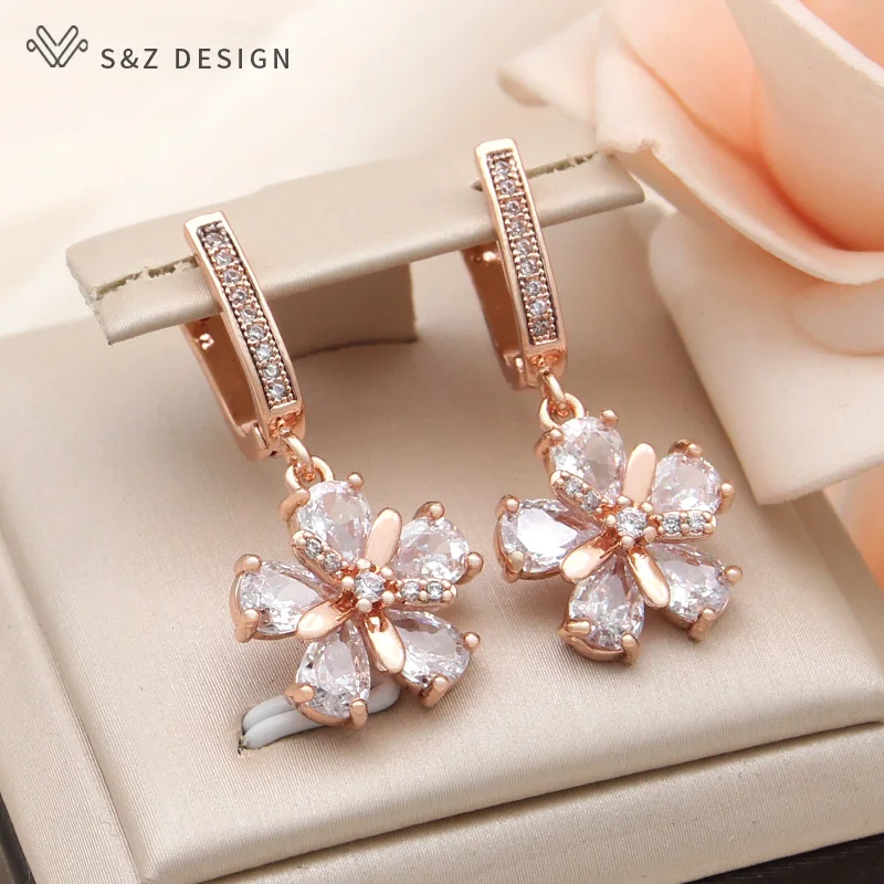 S&Z DESIGN New Fashion Cubic Zirconia Lovely Flowers Dangle Earrings For Women Temperament 585 Rose Gold Color Fine Jewelry
S&Z DESIGN New Fashion Cubic Zirconia Lovely Flowers Dangle Earrings For Women Temperament 585 Rose Gold Color Fine Jewelry