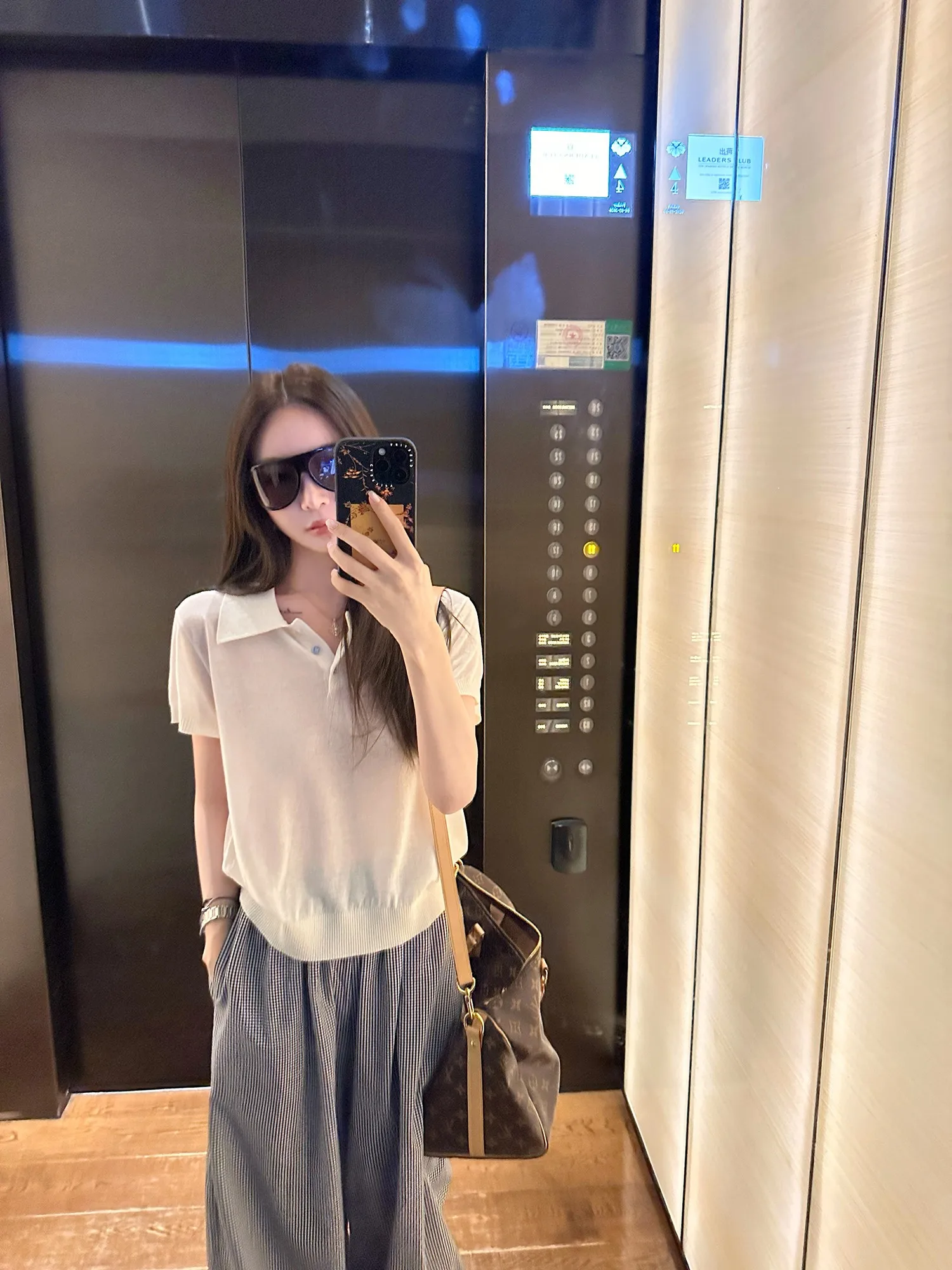 Elegant Short Sleeve Knitted Neck Top in Linen Fashionable And Stylish Miss 77 Ladies Premium Quality T-Shirt
Elegant Short Sleeve Knitted Neck Top in Linen Fashionable And Stylish Miss 77 Ladies Premium Quality T-Shirt