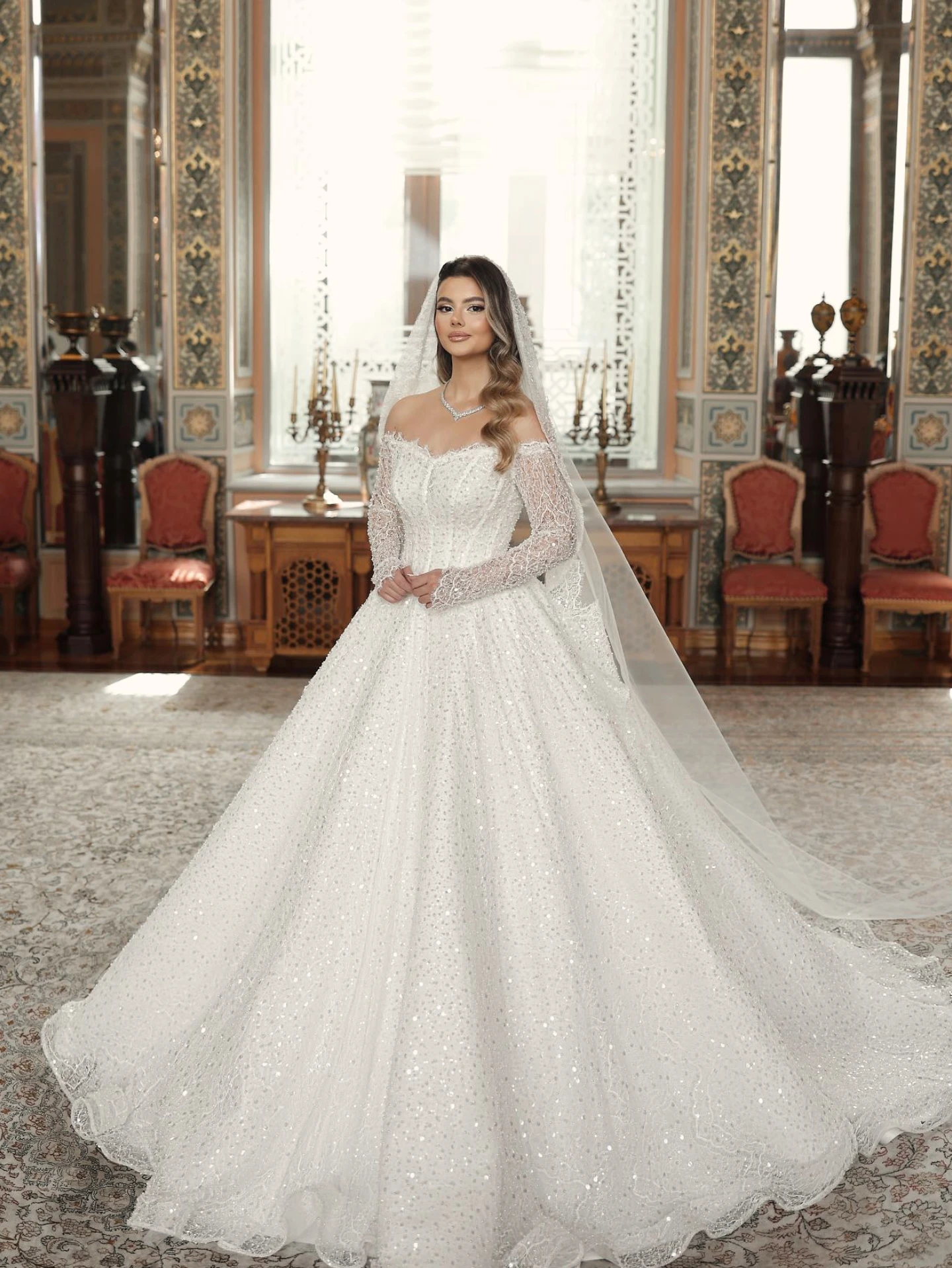 Customized Gorgeous Off Shoulder Heavy Beaded Lace Ball Gown Wedding Dress Slim Fit Sparkly Bridal Gown Vestidos De Novia
Customized Gorgeous Off Shoulder Heavy Beaded Lace Ball Gown Wedding Dress Slim Fit Sparkly Bridal Gown Vestidos De Novia
