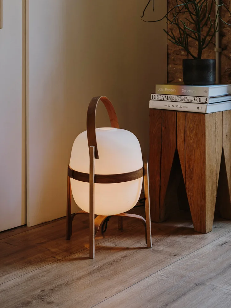 Nordic solid wood floor lamp, personalized and simple living room, bedroom, bedside lamp, designer, basket table lighting
Nordic solid wood floor lamp, personalized and simple living room, bedroom, bedside lamp, designer, basket table lighting
