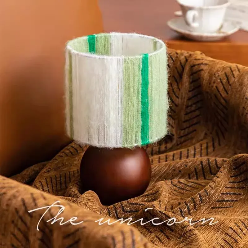 Retro solid wood desk lamp creative hand-woven French medieval desktop atmosphere decoration bedroom bedside lamp
Retro solid wood desk lamp creative hand-woven French medieval desktop atmosphere decoration bedroom bedside lamp