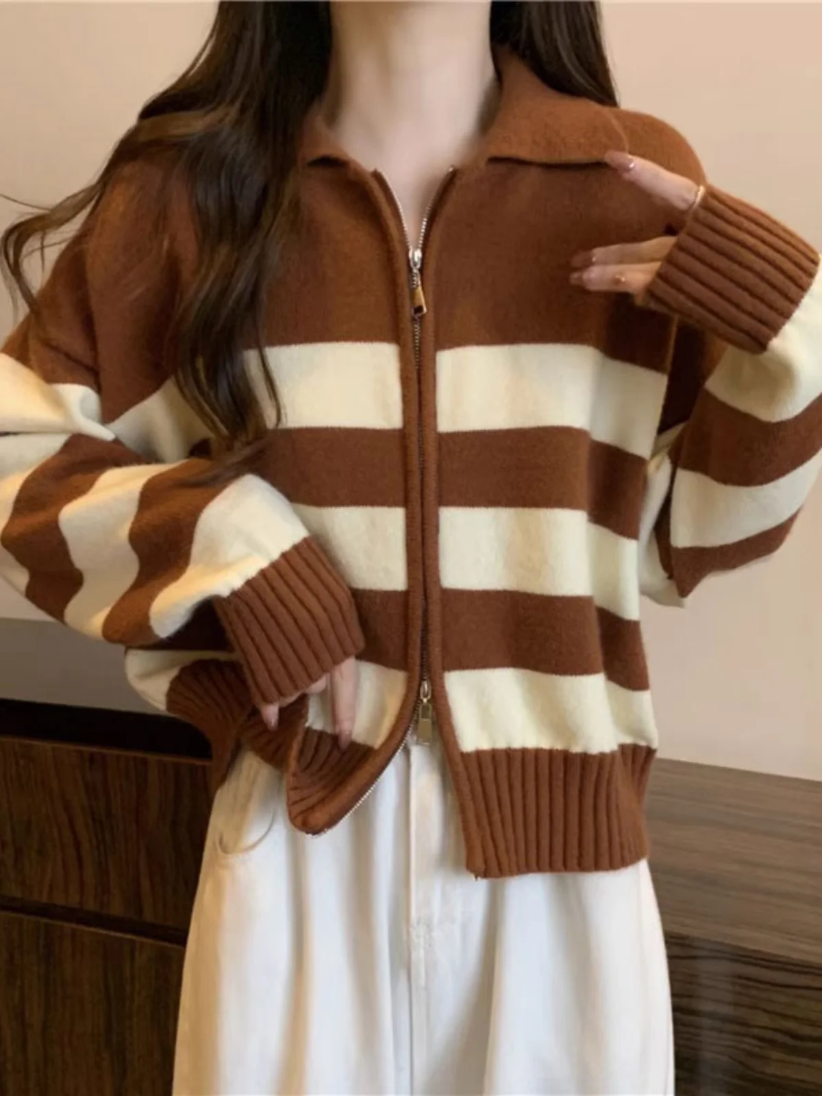 Slimming Striped Knit Neck Sweater Coat Women's Large Size Double Zipper Cardigan Spring Autumn Outerwear
Slimming Striped Knit Neck Sweater Coat Women's Large Size Double Zipper Cardigan Spring Autumn Outerwear