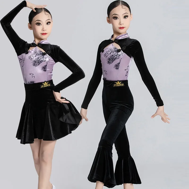 Latin dance competition suit velvet set 2023 autumn/winter new long sleeved performance training suit children's dance training
Latin dance competition suit velvet set 2023 autumn/winter new long sleeved performance training suit children's dance training