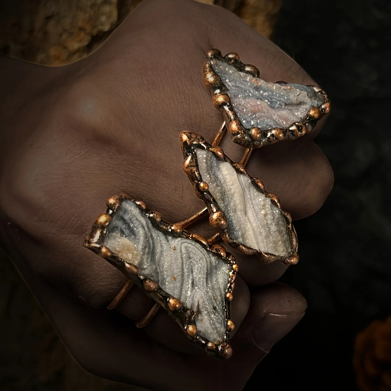YEEVAA Vintage Ring Inlaid White Natural Stone In Irregular Shape Suitable For Men Women Match Daily Outfits
YEEVAA Vintage Ring Inlaid White Natural Stone In Irregular Shape Suitable For Men Women Match Daily Outfits