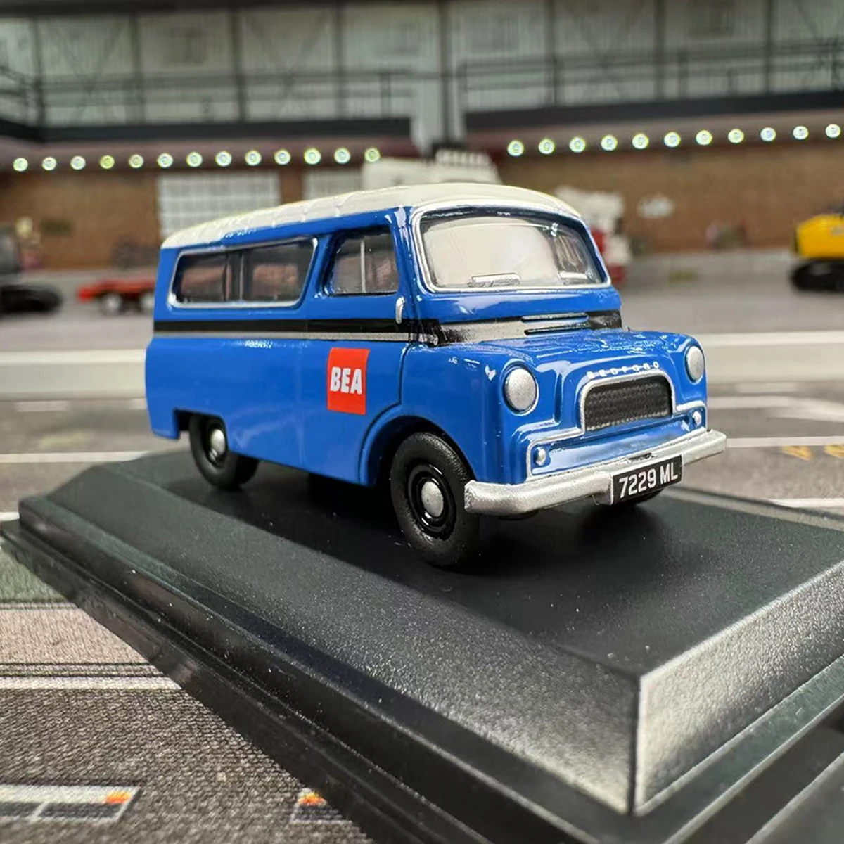OXFORD 1:76 Scale Diecast Alloy Morris Transport Van Toys Cars Model Classics Nostalgia Adult Souvenir Gifts Static Display
OXFORD 1:76 Scale Diecast Alloy Morris Transport Van Toys Cars Model Classics Nostalgia Adult Souvenir Gifts Static Display