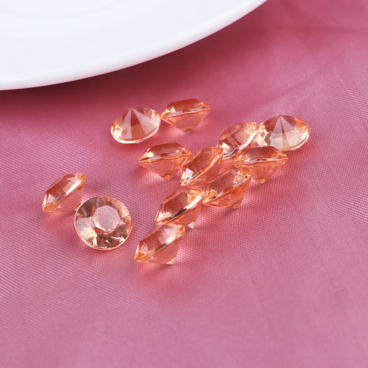3000 Pcs Acrylic Diamonds Realistic Shining Wedding Party Decorations Vase Fillers Scatter Crystals Table Items Home Accessories
3000 Pcs Acrylic Diamonds Realistic Shining Wedding Party Decorations Vase Fillers Scatter Crystals Table Items Home Accessories