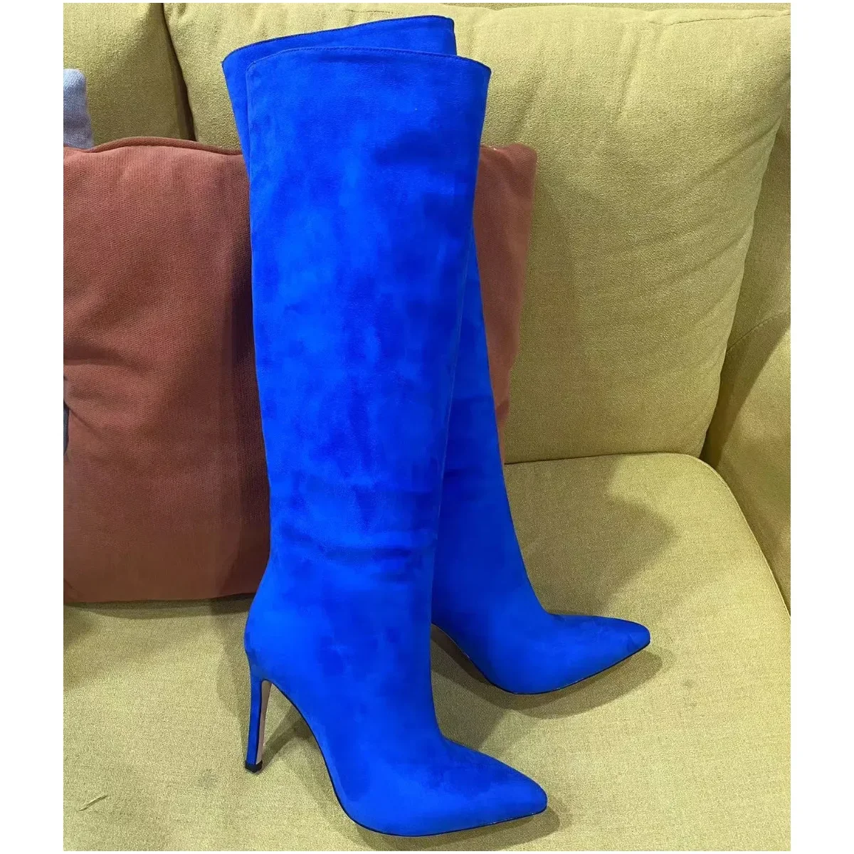 Hemegot Black Green Blue Solid Color Flannel Long Boots For Women Knee-High Pointed Toe Slip On Botas Largas De Mujer High Heels
Hemegot Black Green Blue Solid Color Flannel Long Boots For Women Knee-High Pointed Toe Slip On Botas Largas De Mujer High Heels