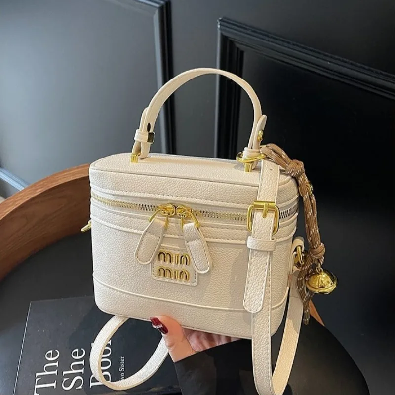 Women's Adjustable Shoulder Bag Customizable Length For Perfect Fit And Individual Comfort Personalized
Women's Adjustable Shoulder Bag Customizable Length For Perfect Fit And Individual Comfort Personalized