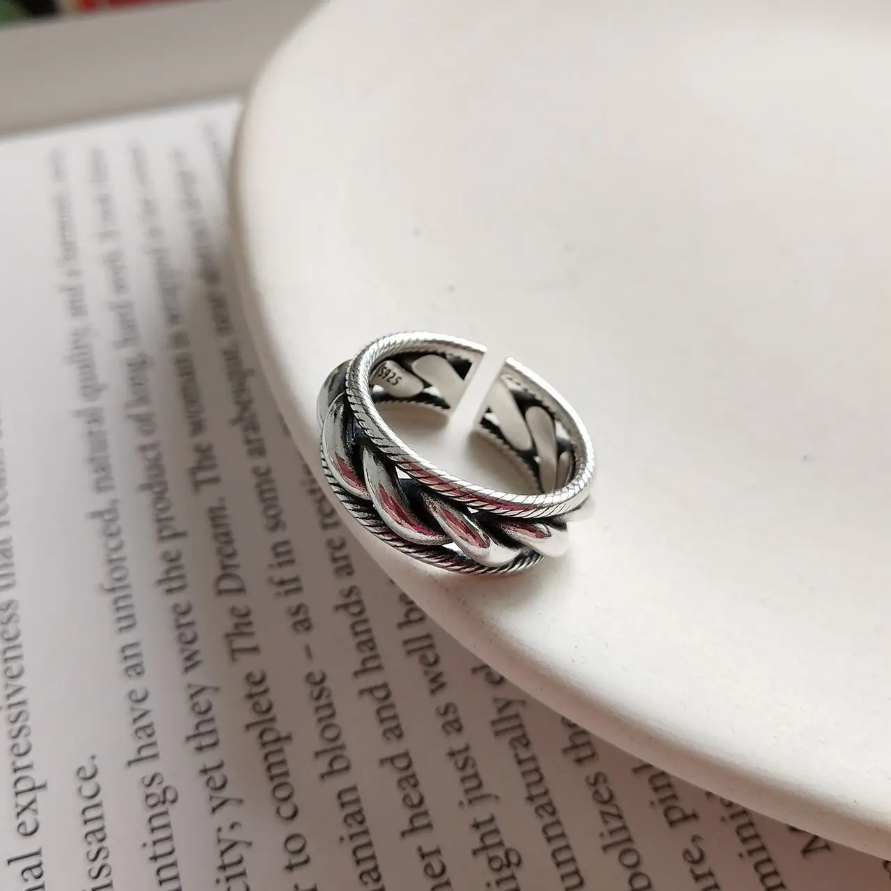 925 Sterling Silver Retro Simple Punk Chains Rings Unique Hip Hop For Woman Fine Jewelry Creativity Gift Wholesale
925 Sterling Silver Retro Simple Punk Chains Rings Unique Hip Hop For Woman Fine Jewelry Creativity Gift Wholesale