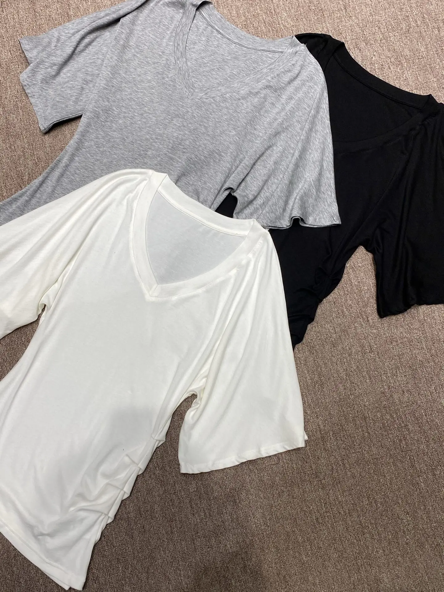 Women's Casual Fashion Slim Fit Color V-Neck Waist-Cinched Short Sleeve T-Shirt High Quality Cotton 100% Regular Fit
Women's Casual Fashion Slim Fit Color V-Neck Waist-Cinched Short Sleeve T-Shirt High Quality Cotton 100% Regular Fit